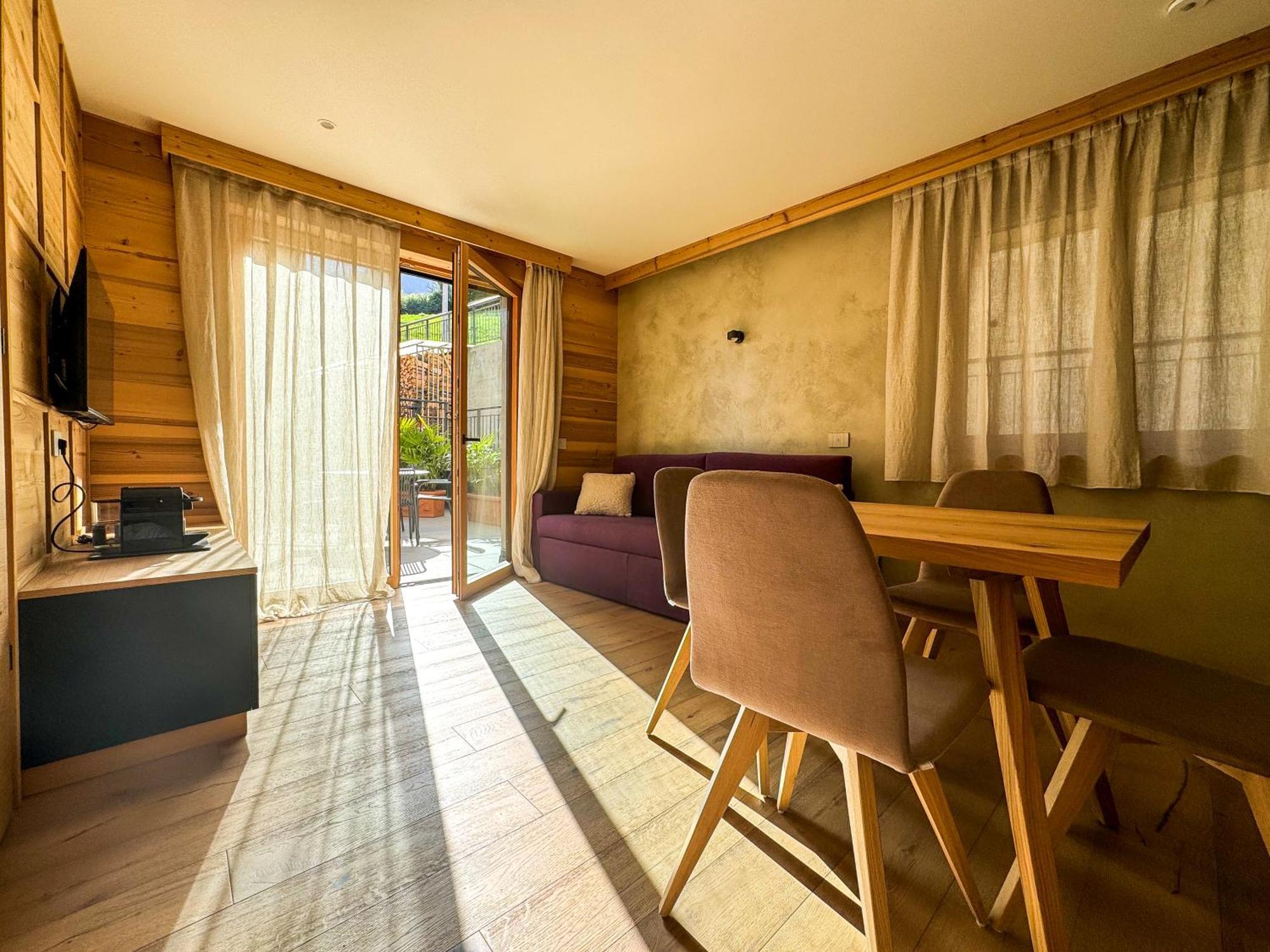 Vivi Suites & Spa - Boutique Guest House Molveno Exteriör bild