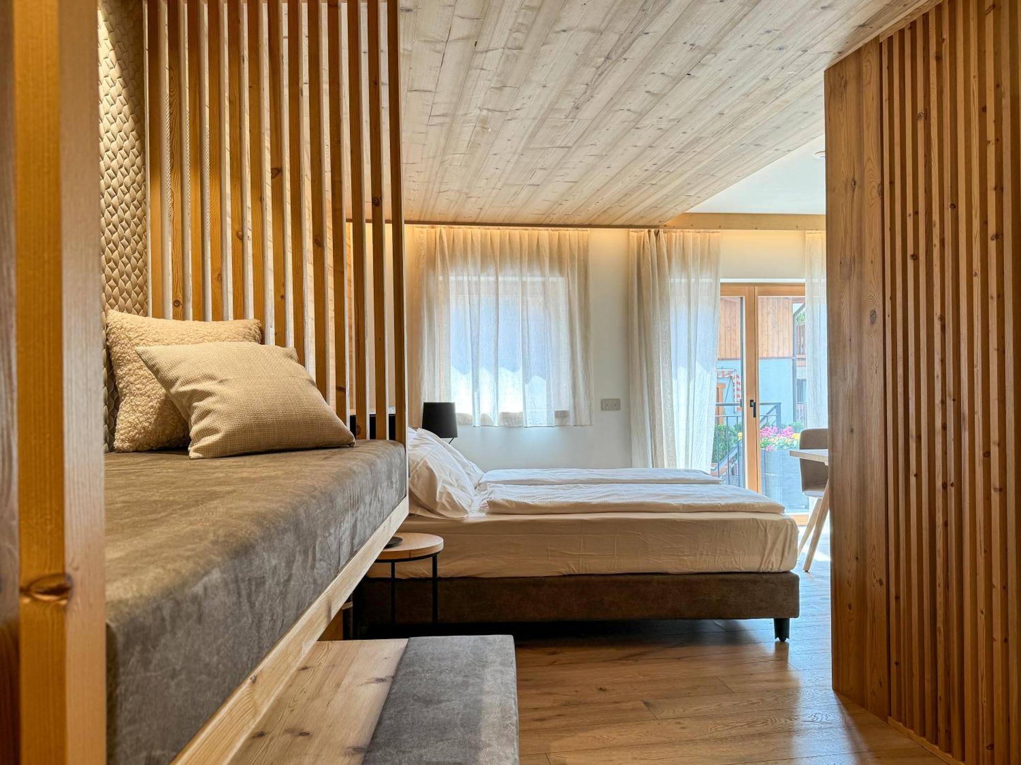 Vivi Suites & Spa - Boutique Guest House Molveno Exteriör bild