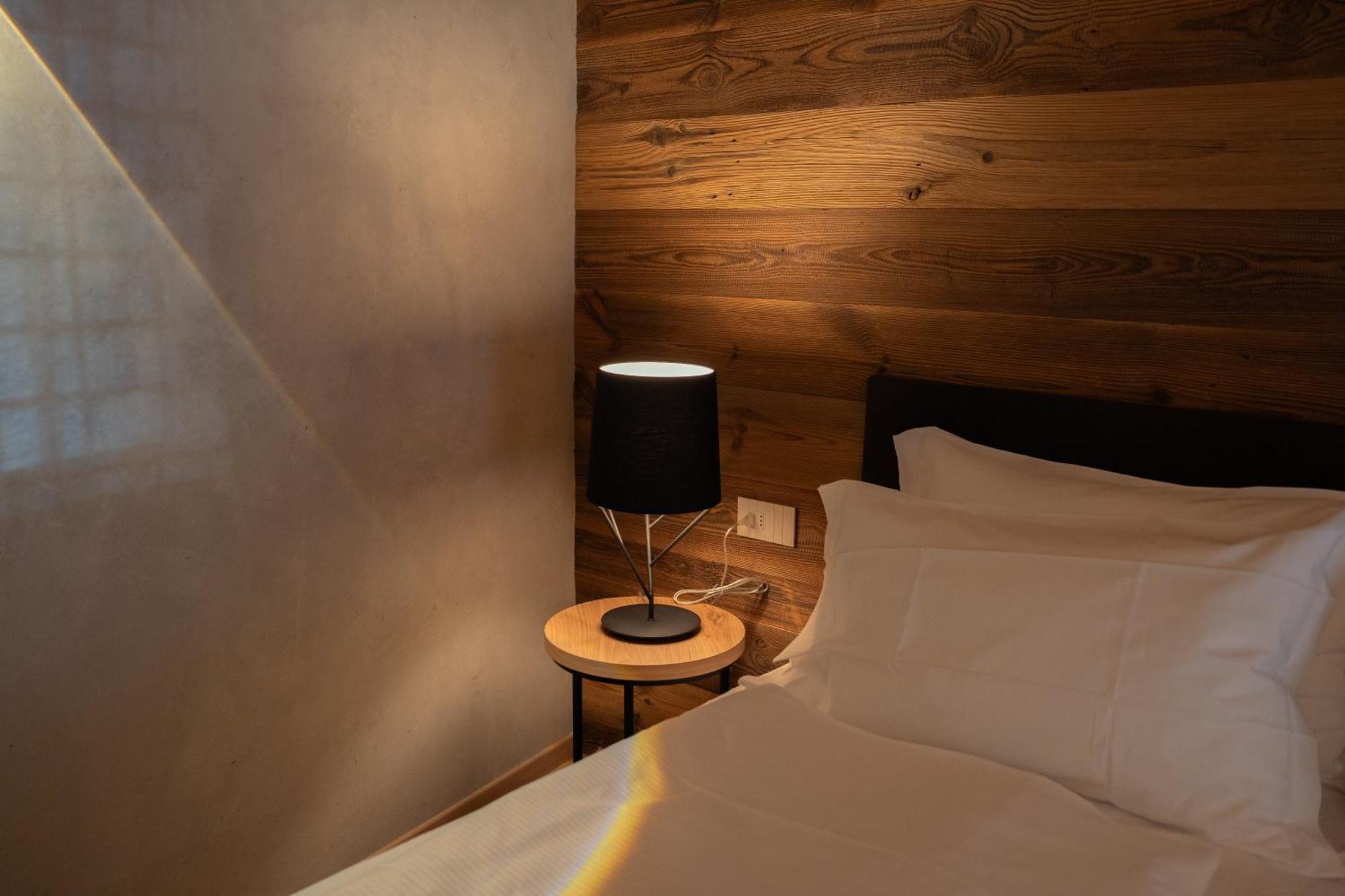 Vivi Suites & Spa - Boutique Guest House Molveno Exteriör bild