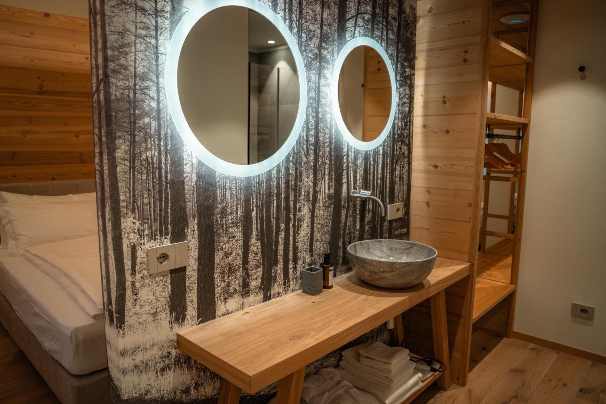 Vivi Suites & Spa - Boutique Guest House Molveno Exteriör bild